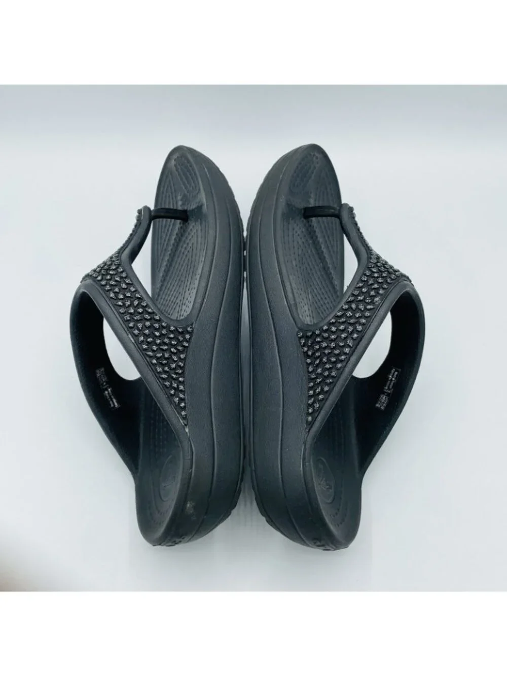 Crocs Shoes Womens Size 7 Black Slip On Thong Sandals Comfort Lightweight - Picture 11 of 11